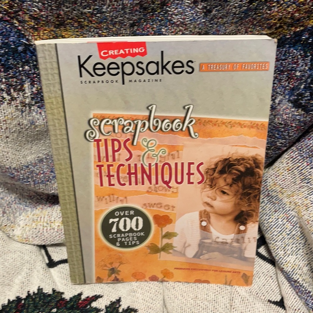 Keepsakes scrapbooking book. 288 pages.